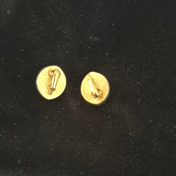 Vintage Blue and Gold Tone Oval Clip Earrings - Picture 3 of 3